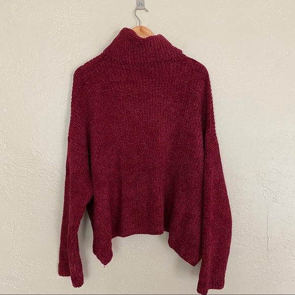 NWOT [umgee] red chunky knit chenille turtleneck - Picture 2 of 4
